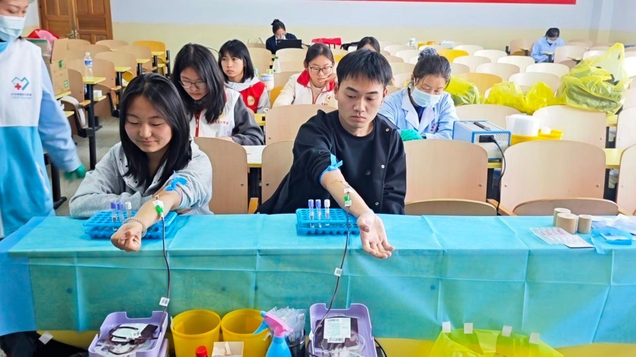 学院联合张掖市中心血站开展无偿献血志愿服务活动